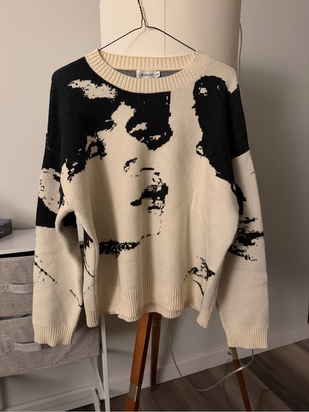 Black & Cream Abstract Graphic Crewneck Sweater - Men